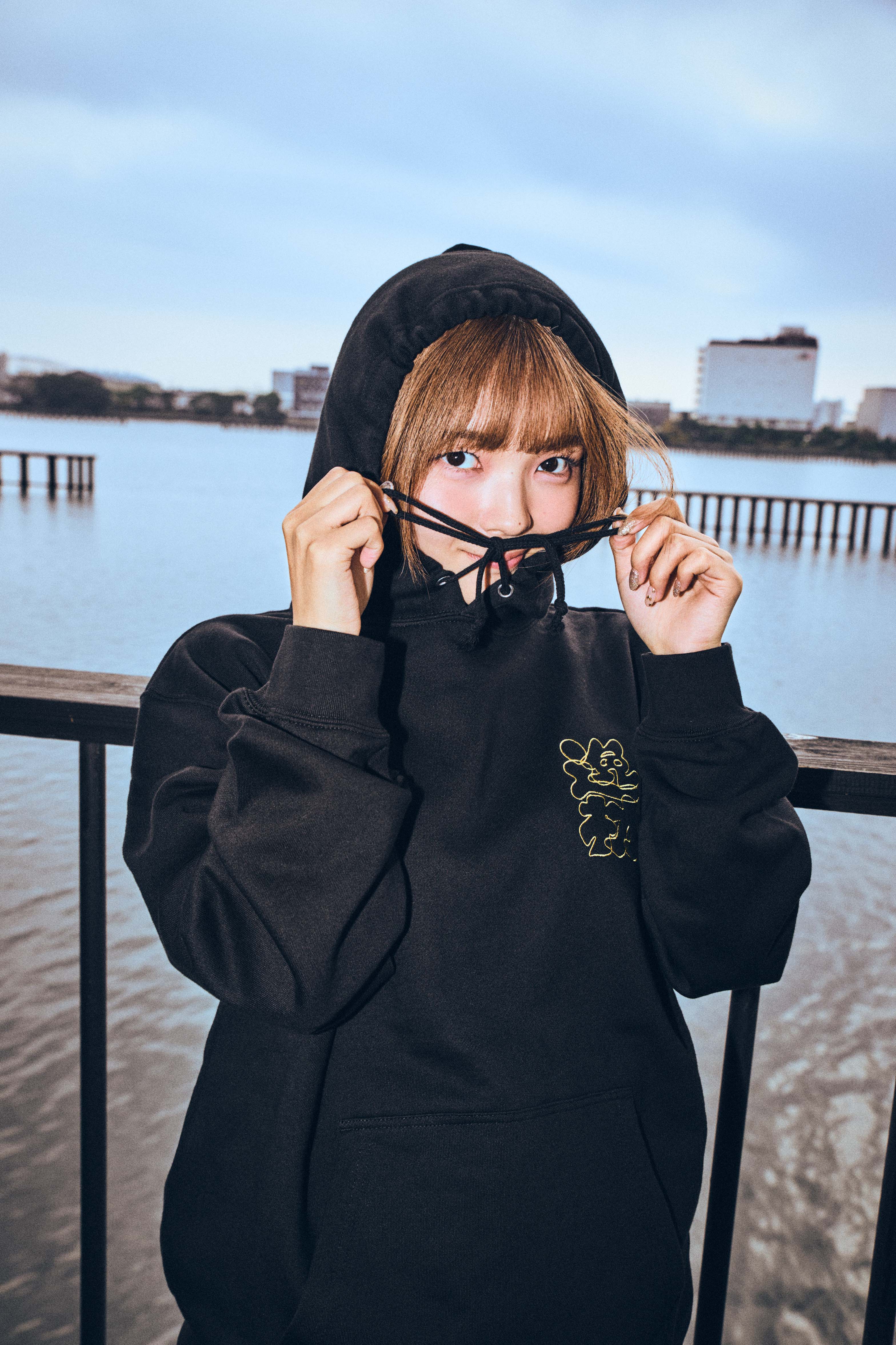 『逸材』フーディー